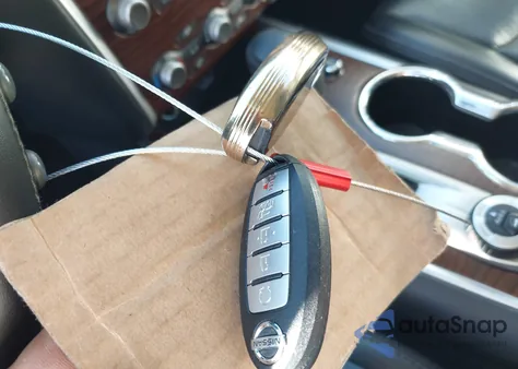 2018 Nissan Pathfinder Platinum из США, поврежденный, VIN 5N1DR2MM1JC670197